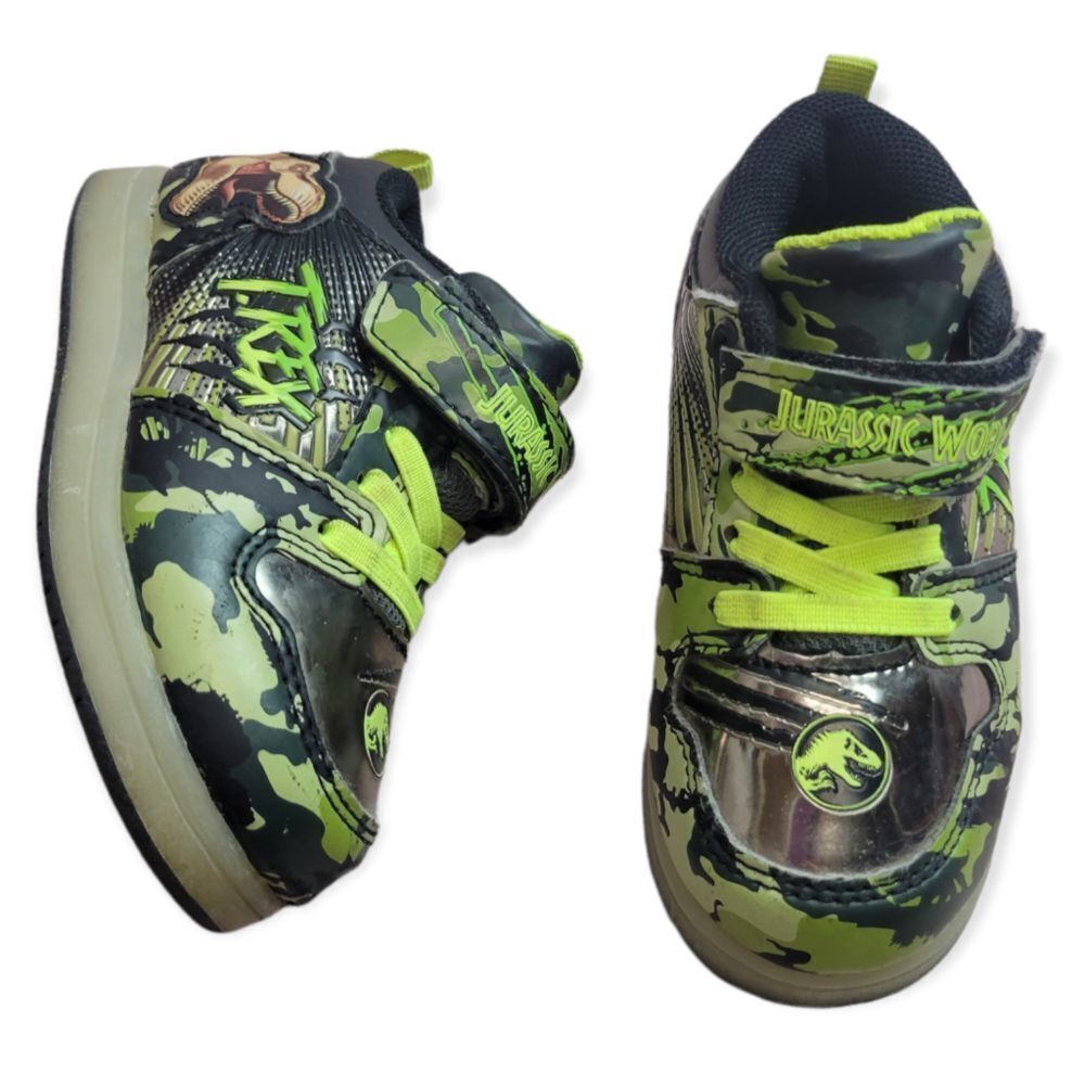 Jurassic WorldโTrex light up sneakers 7
